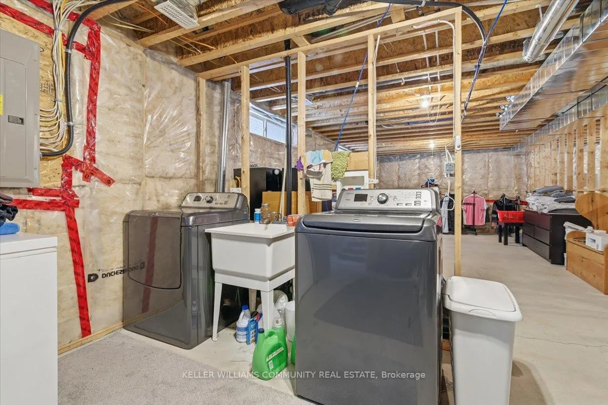 Photo 32 of 210 Chandler Crescent, Peterborough, Monaghan Ward 2 — HOMEH