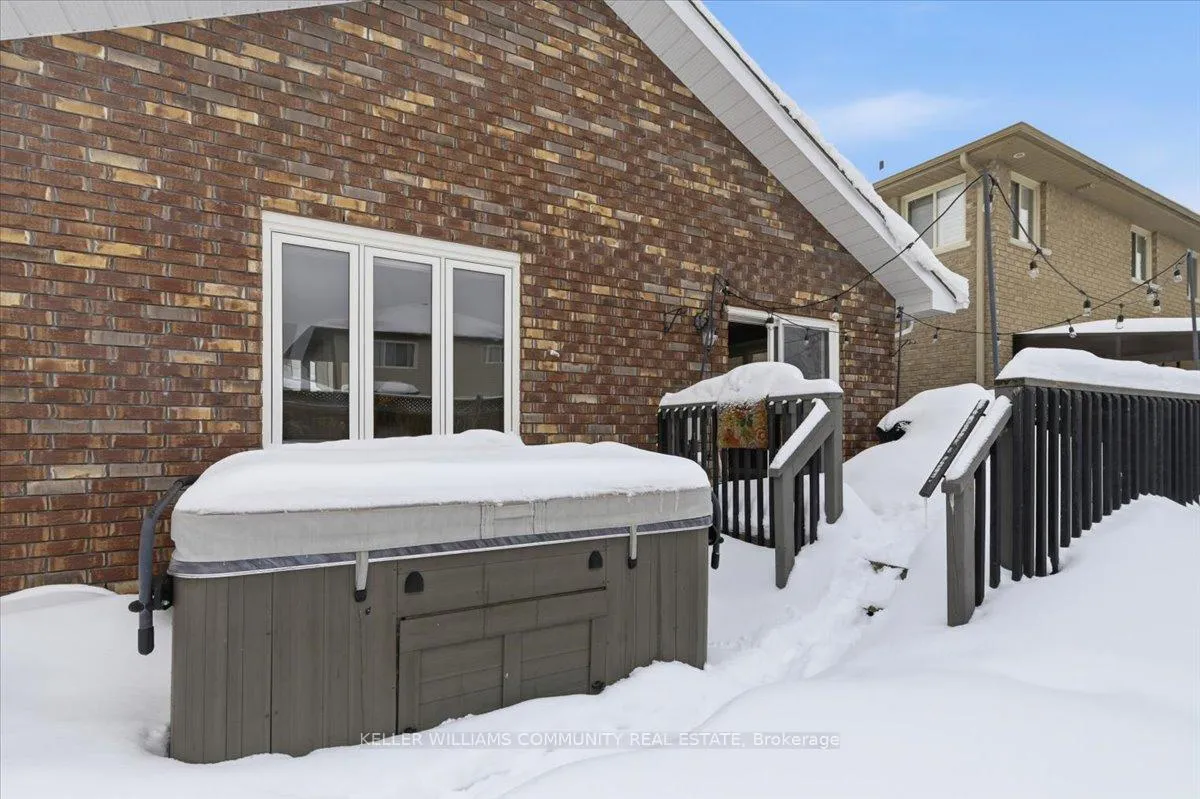 Photo 36 of 210 Chandler Crescent, Peterborough, Monaghan Ward 2 — HOMEH