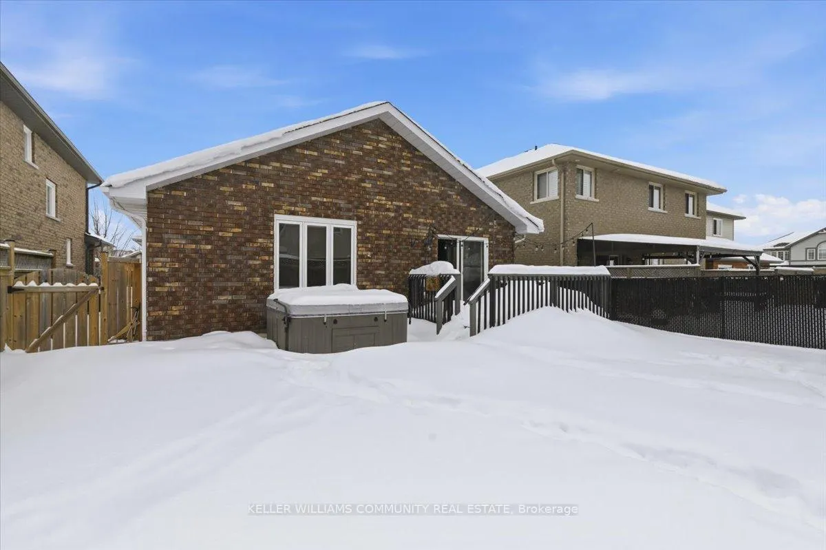 Photo 37 of 210 Chandler Crescent, Peterborough, Monaghan Ward 2 — HOMEH