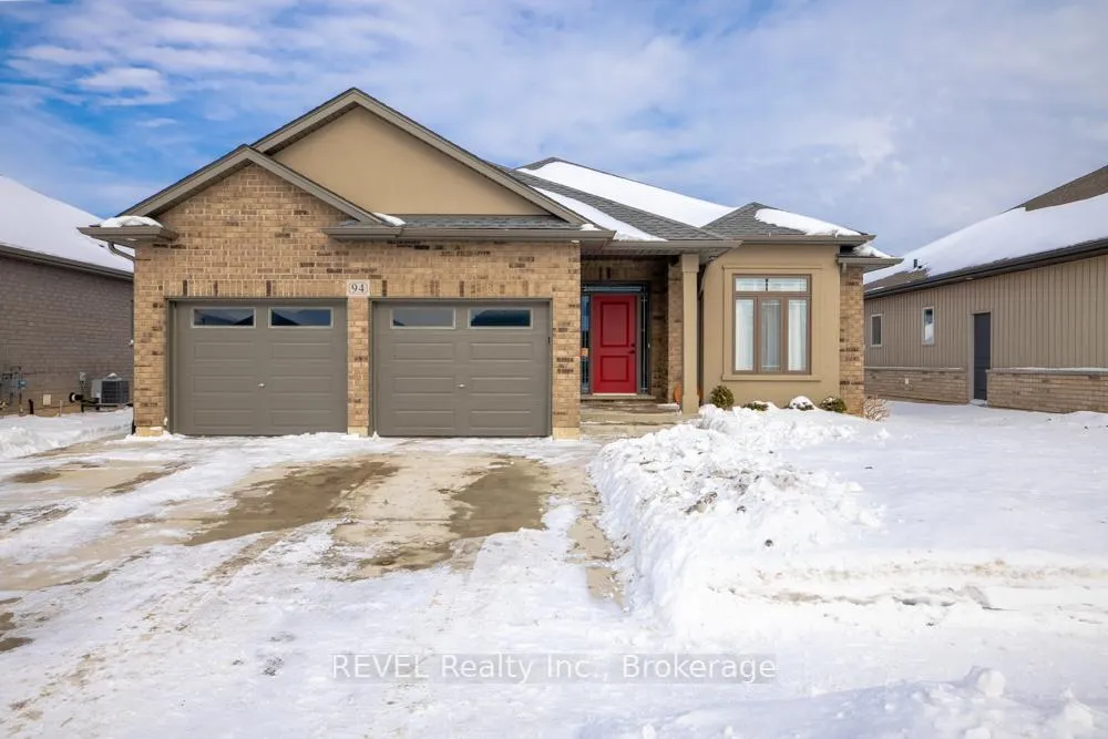Photo 2 of 94 Julia Drive, Welland, Coyle Creek — HOMEH
