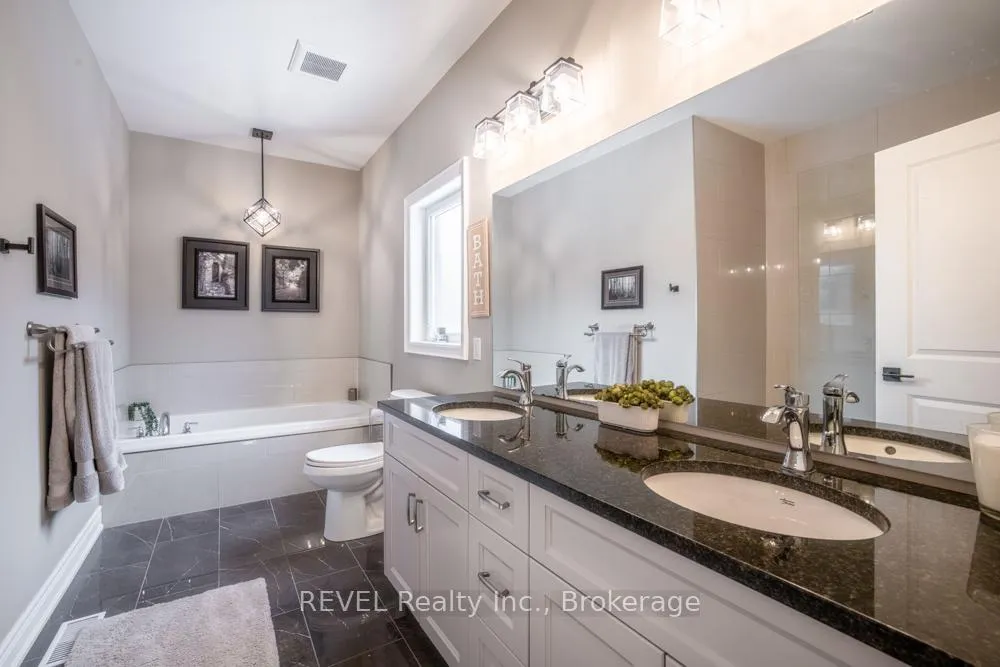 Photo 18 of 94 Julia Drive, Welland, Coyle Creek — HOMEH