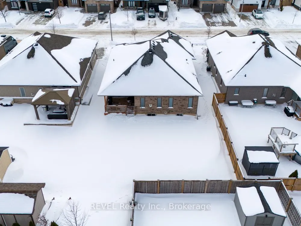 Photo 34 of 94 Julia Drive, Welland, Coyle Creek — HOMEH