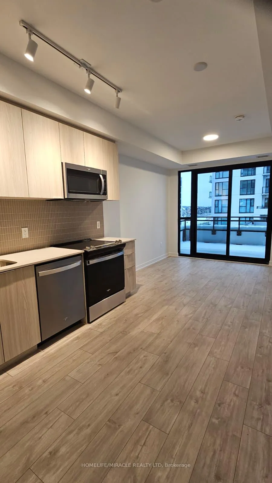 Photo 4 of Unit 409, 750 Whitlock Avenue, Milton, Cobban — HOMEH