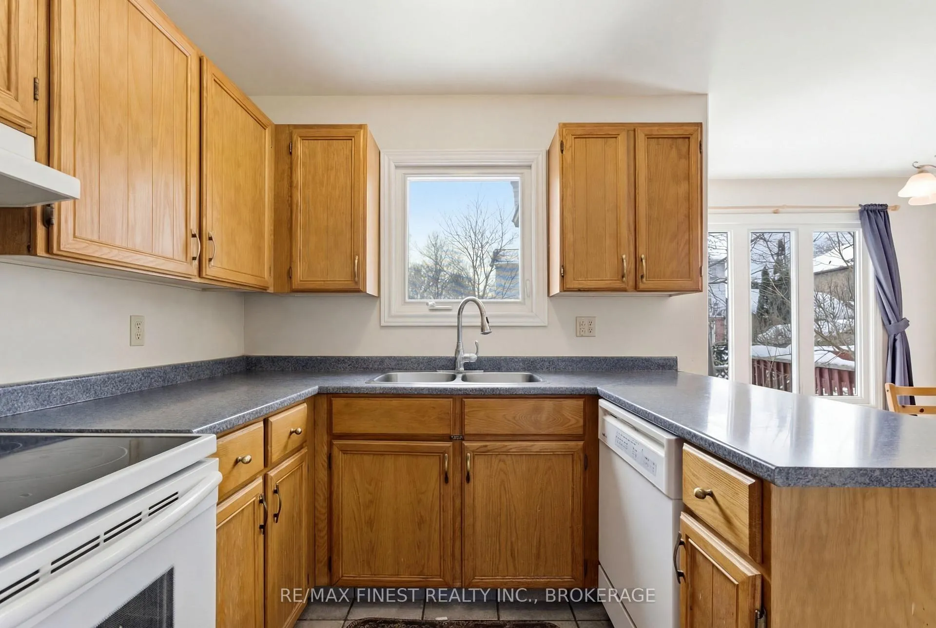 Photo 16 of 953 Lancaster Drive, Kingston, North of Taylor-Kidd Blvd — HOMEH