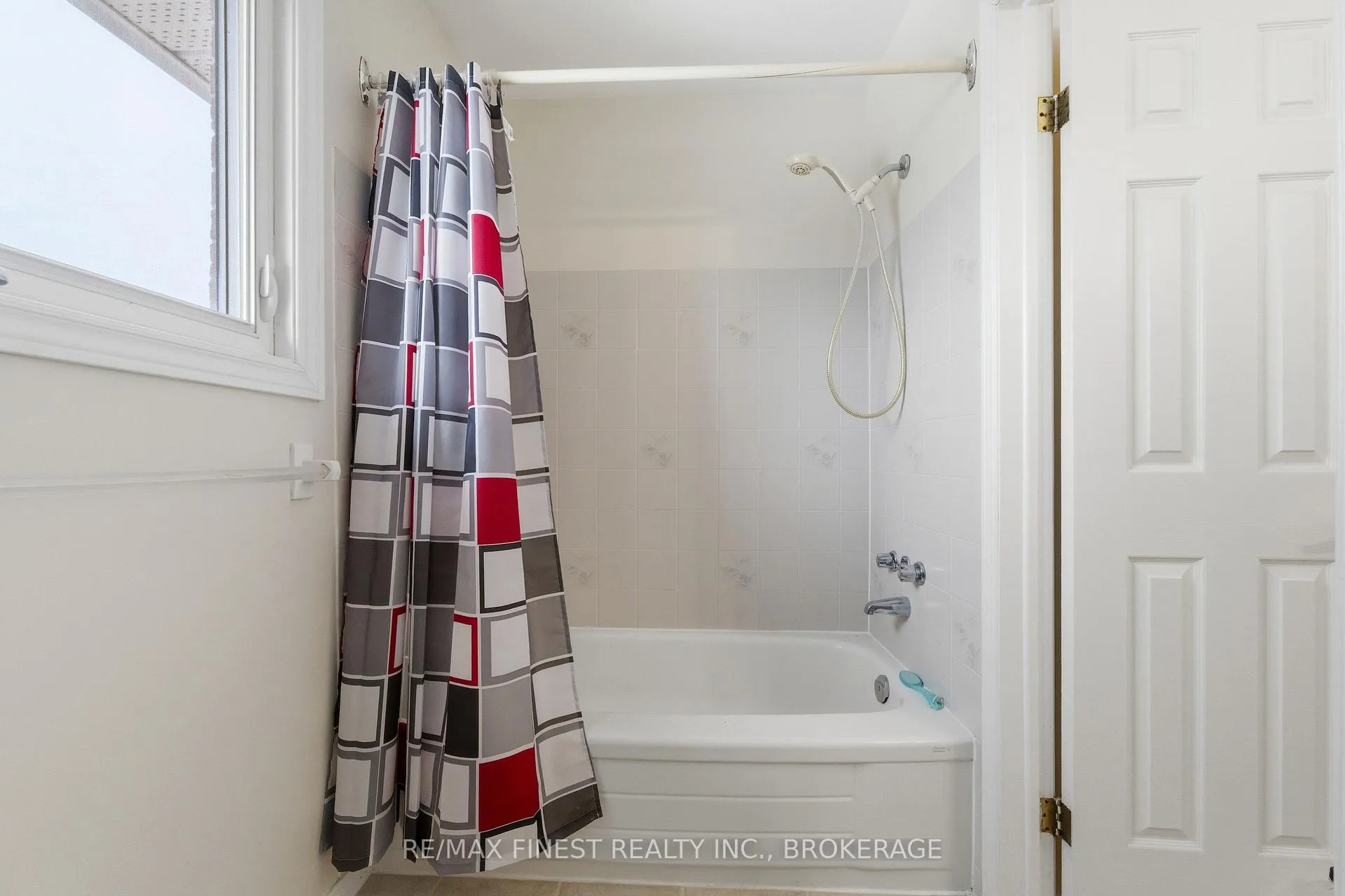 Photo 28 of 953 Lancaster Drive, Kingston, North of Taylor-Kidd Blvd — HOMEH