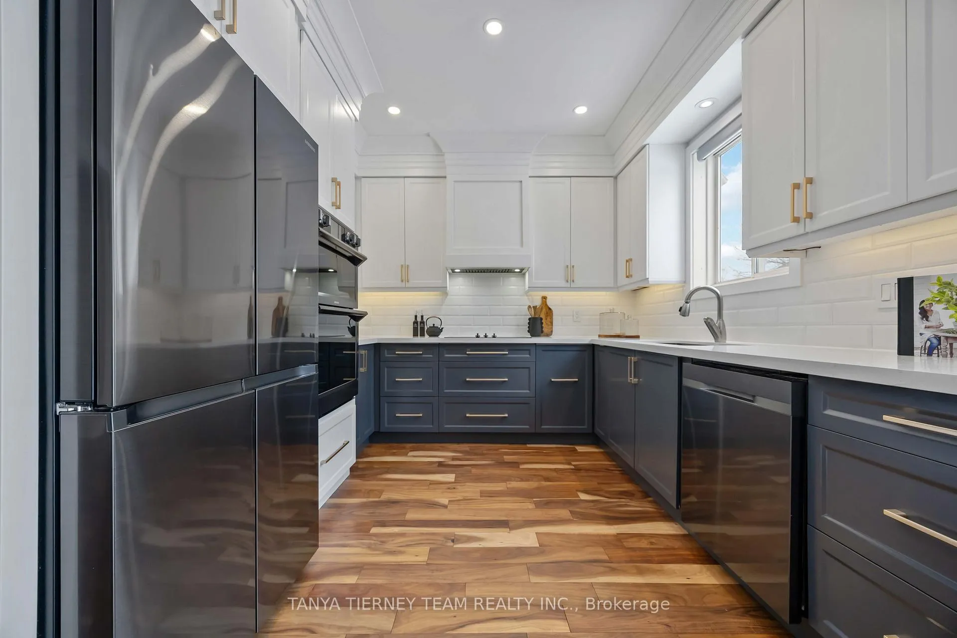 Photo 20 of 9 Holsted Road, Whitby, Brooklin — HOMEH