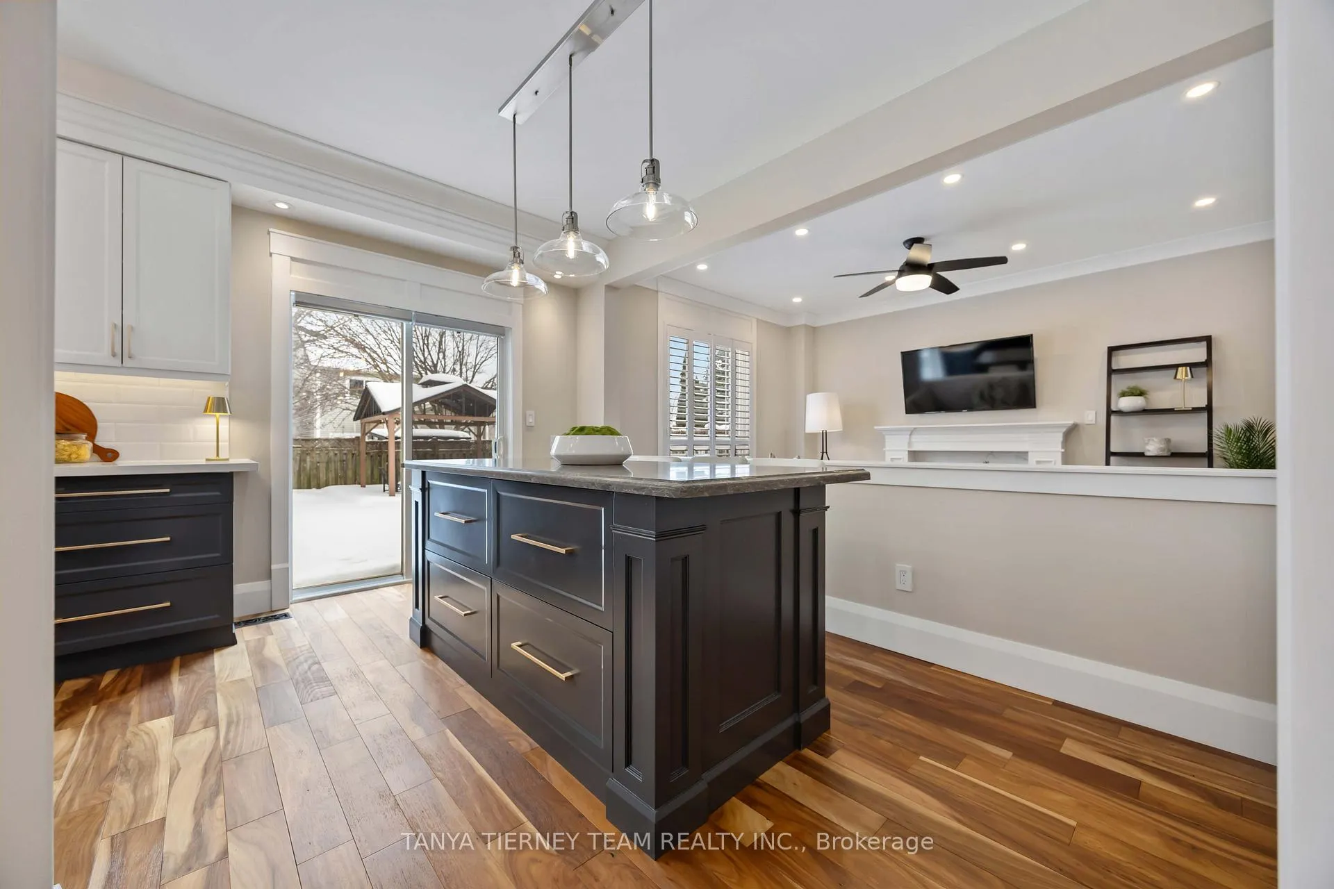 Photo 24 of 9 Holsted Road, Whitby, Brooklin — HOMEH