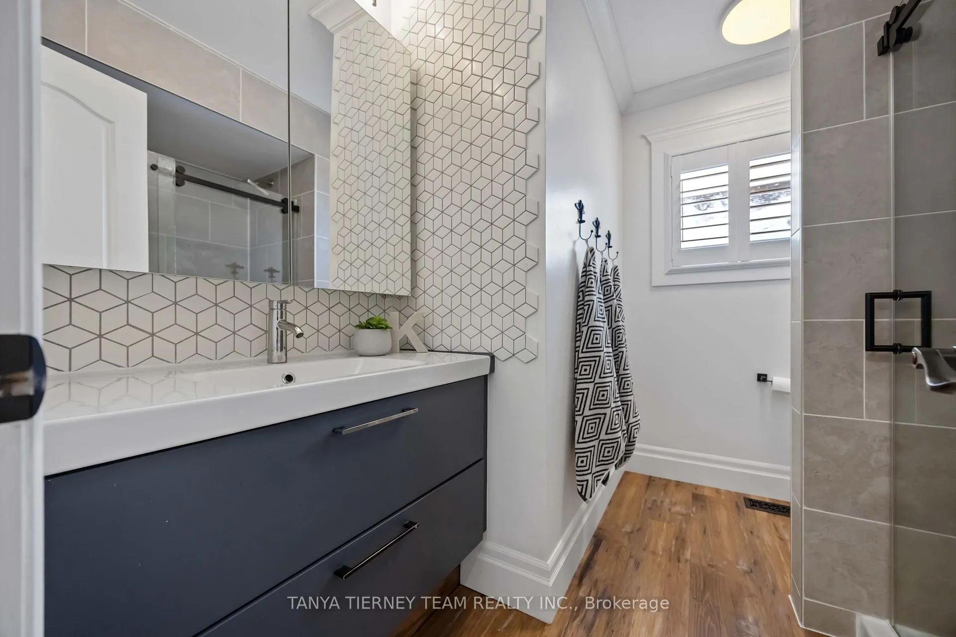 Photo 40 of 9 Holsted Road, Whitby, Brooklin — HOMEH