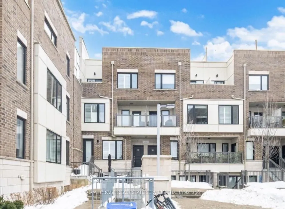 Front of Unit 402, 8 Drummond Street