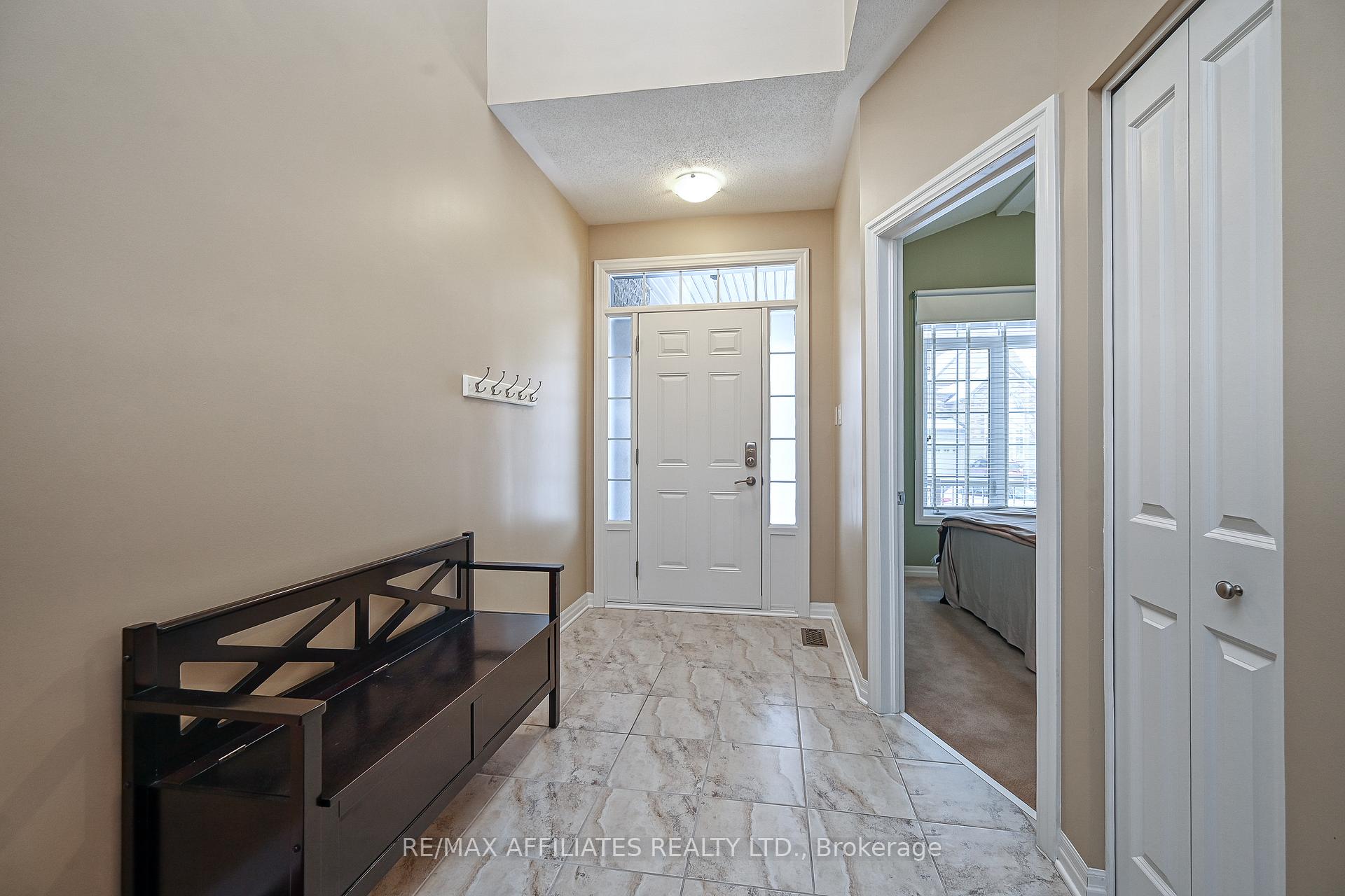 Photo 2 of 951 Rotary Way, Ottawa, Leitrim — HOMEH