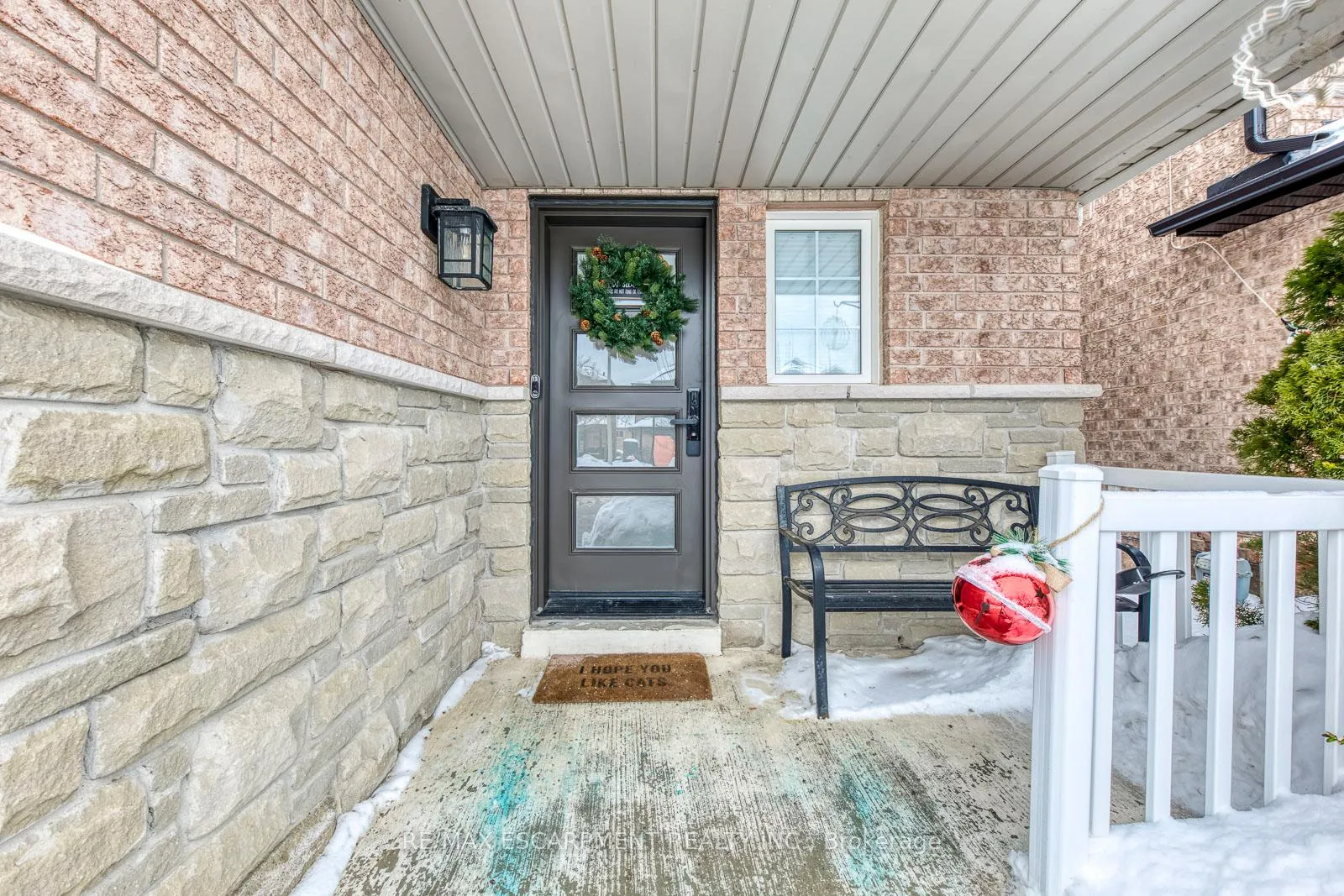 Photo 2 of 80 Beaverbrook Crescent, Vaughan, Rural Vaughan — HOMEH
