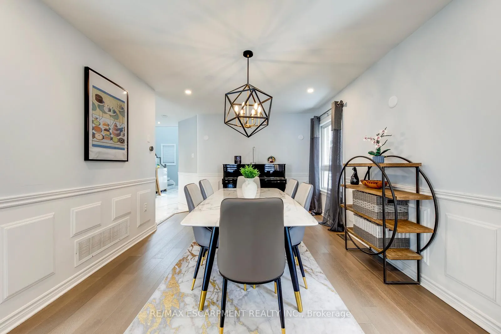 Photo 8 of 80 Beaverbrook Crescent, Vaughan, Rural Vaughan — HOMEH