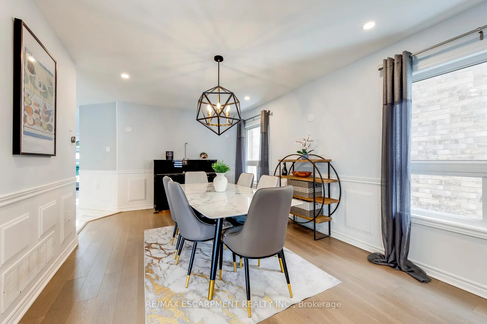 Photo 9 of 80 Beaverbrook Crescent, Vaughan, Rural Vaughan — HOMEH