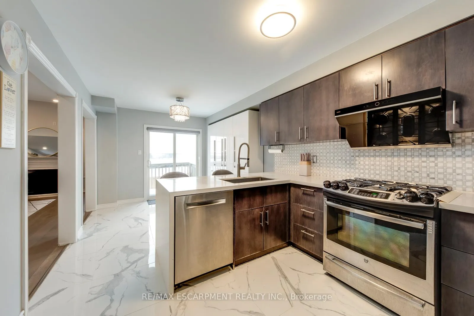 Photo 16 of 80 Beaverbrook Crescent, Vaughan, Rural Vaughan — HOMEH