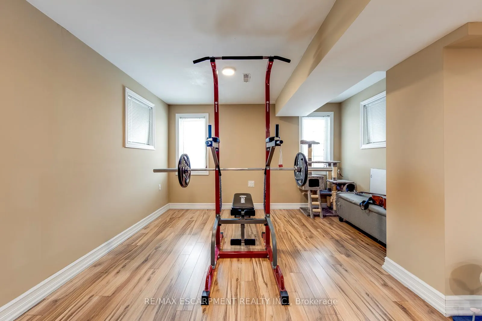 Photo 43 of 80 Beaverbrook Crescent, Vaughan, Rural Vaughan — HOMEH