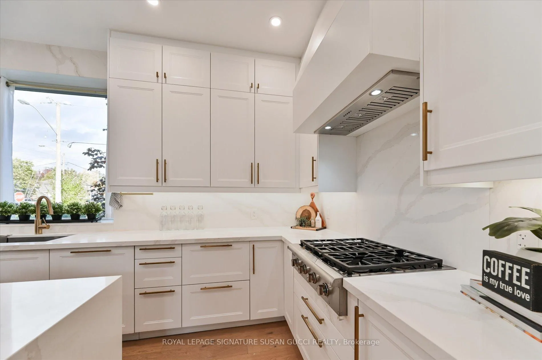 Photo 15 of 32 Treadway Boulevard, Toronto, East York — HOMEH