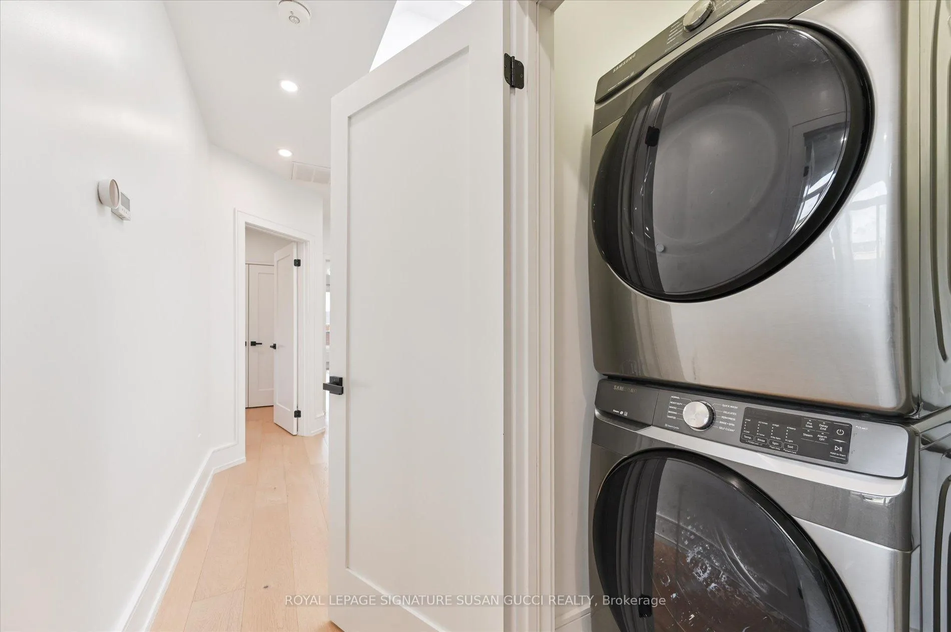 Photo 32 of 32 Treadway Boulevard, Toronto, East York — HOMEH