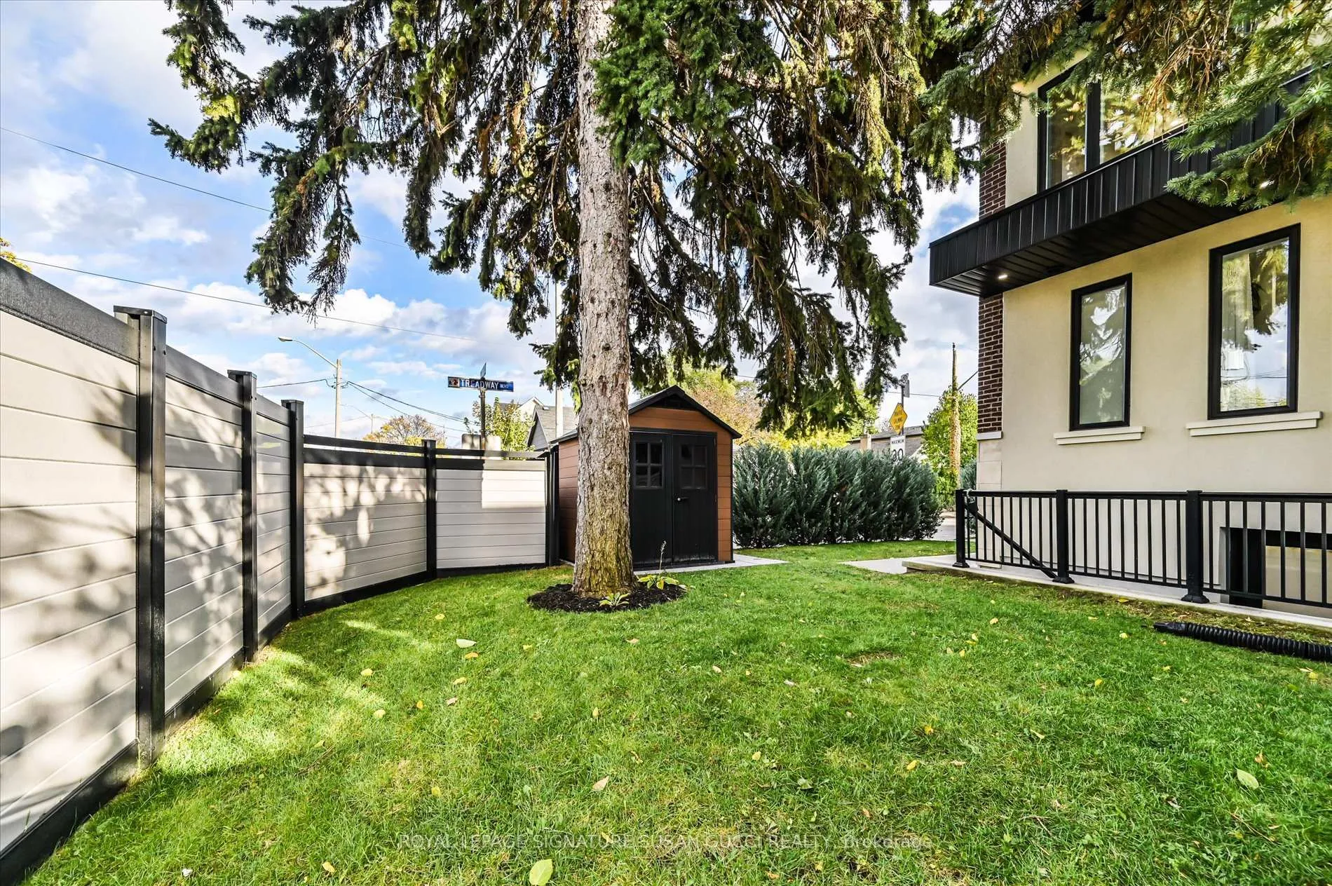 Photo 41 of 32 Treadway Boulevard, Toronto, East York — HOMEH