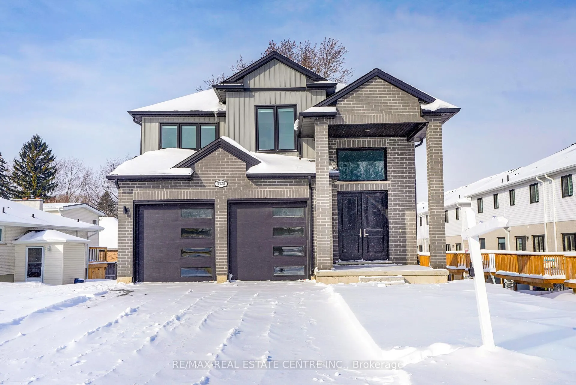 Front of Unit Full House, 3328 Oriole Drive