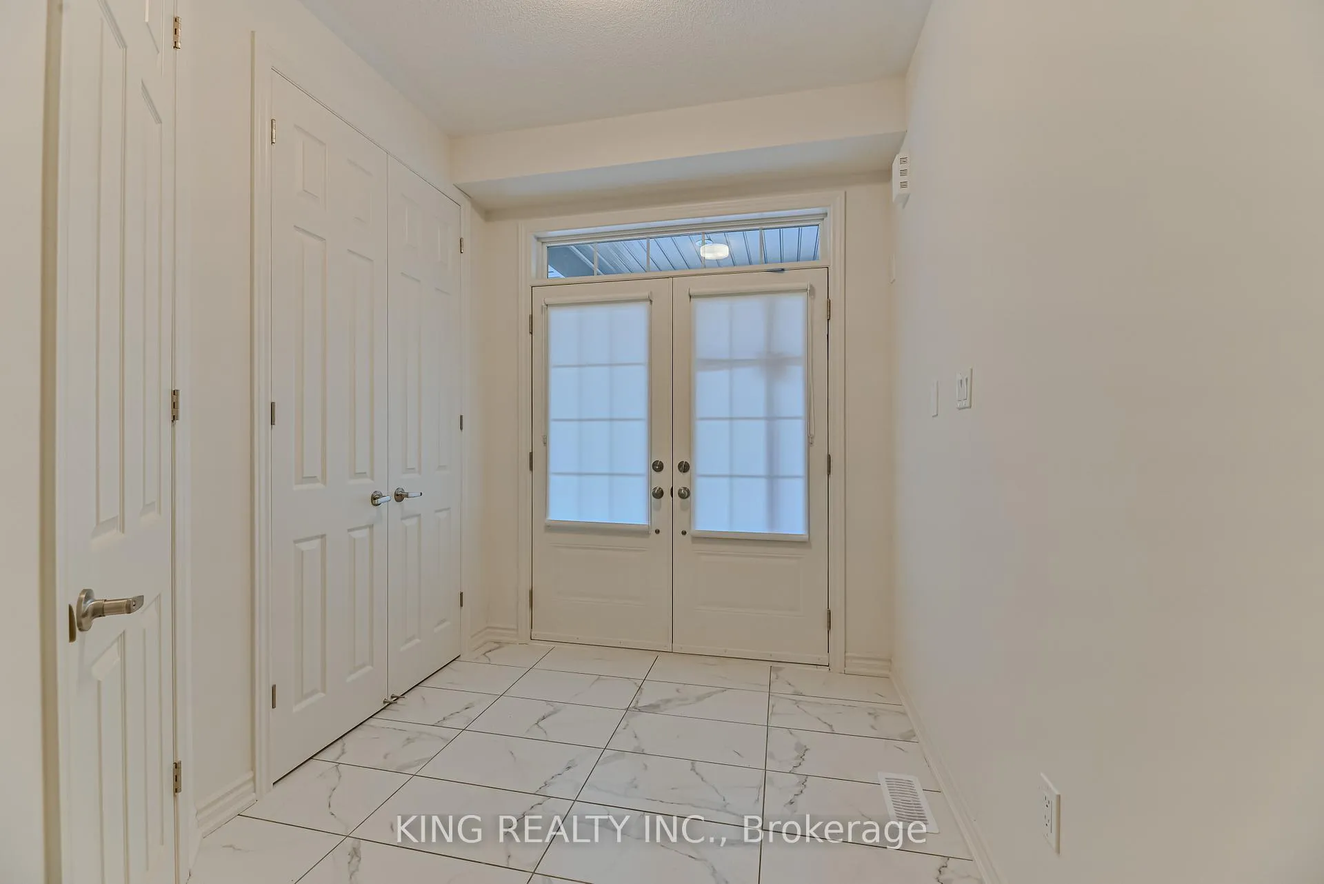 Photo 3 of 1123 Denton Drive, Cobourg — HOMEH