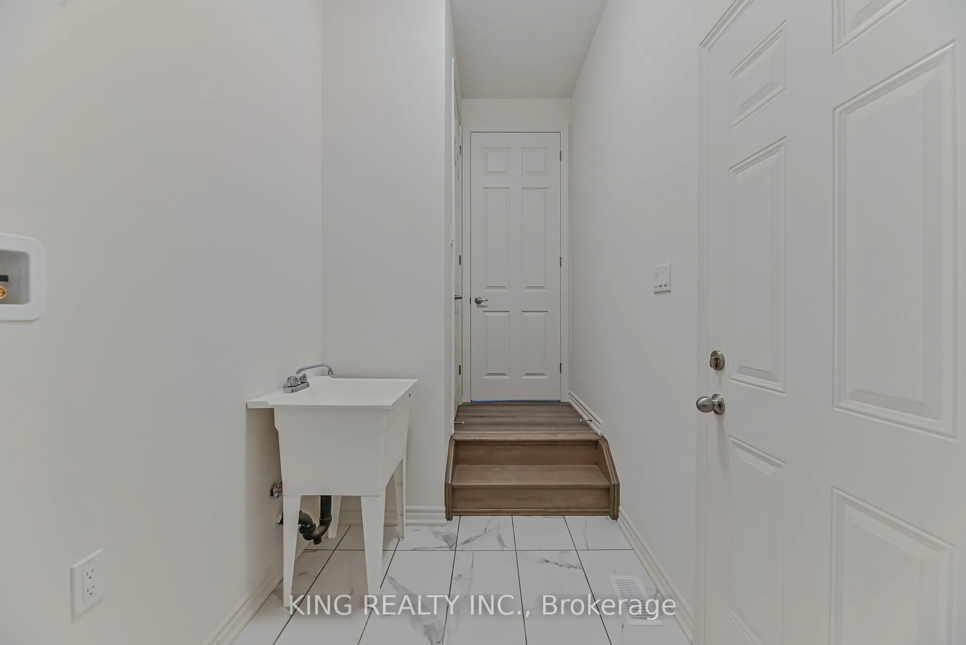 Photo 26 of 1123 Denton Drive, Cobourg — HOMEH