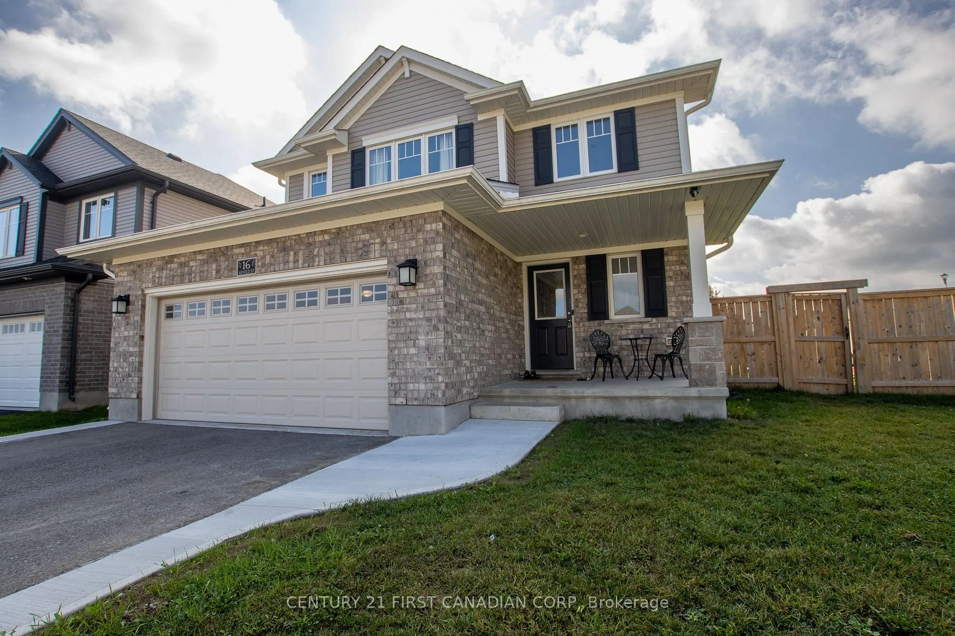 Photo 1 of 16 Arnold Street, Tillsonburg — HOMEH