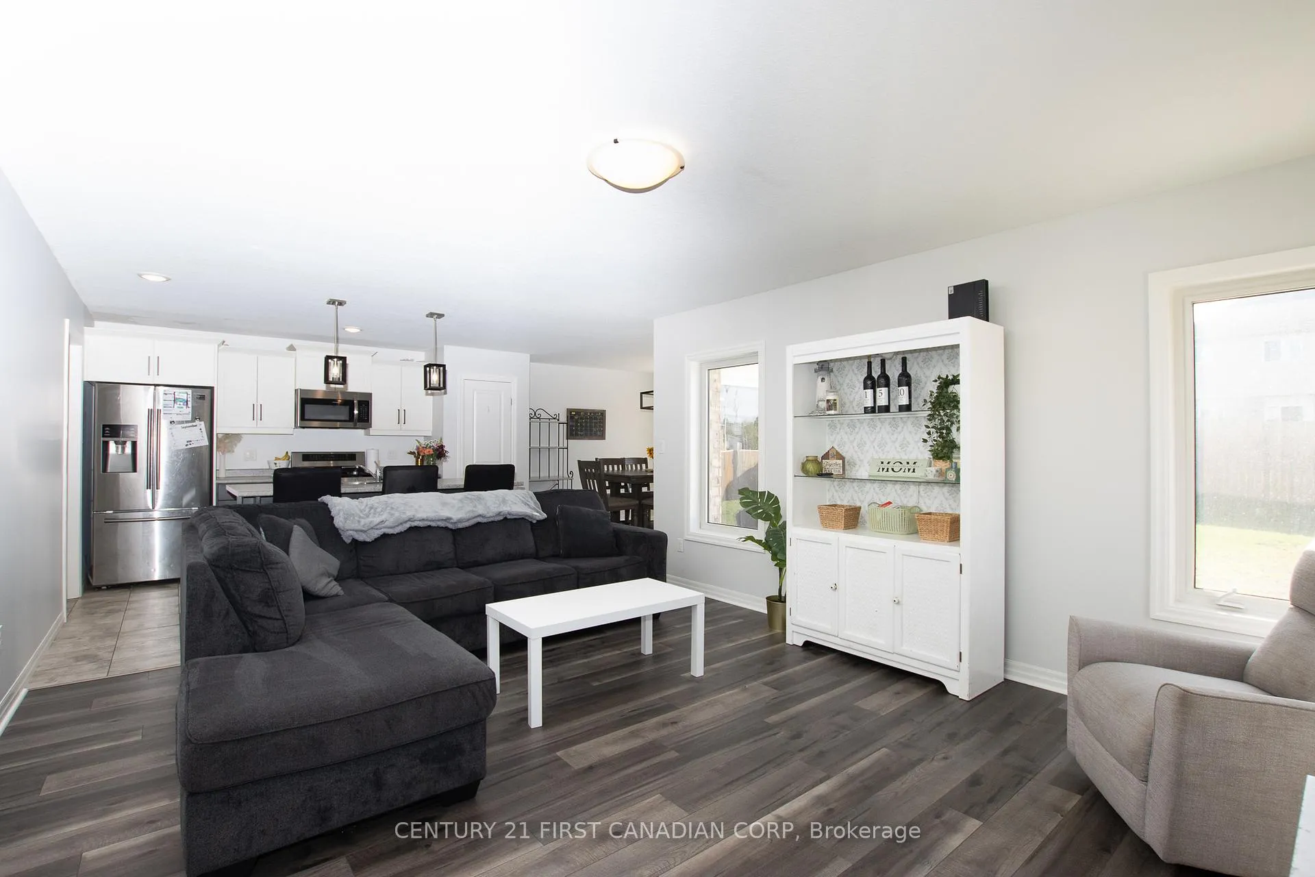 Photo 7 of 16 Arnold Street, Tillsonburg — HOMEH