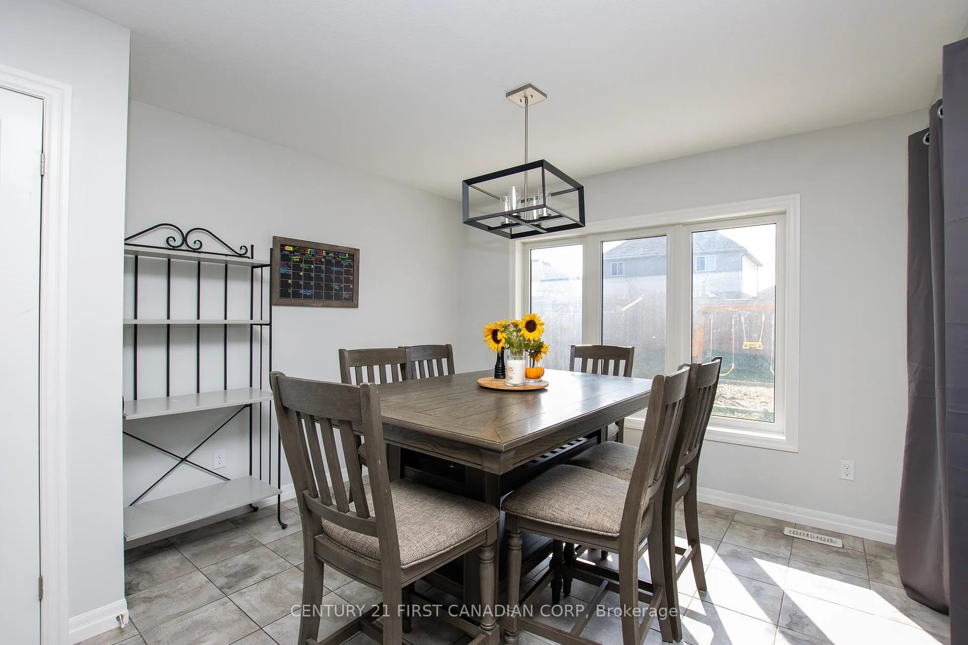 Photo 13 of 16 Arnold Street, Tillsonburg — HOMEH