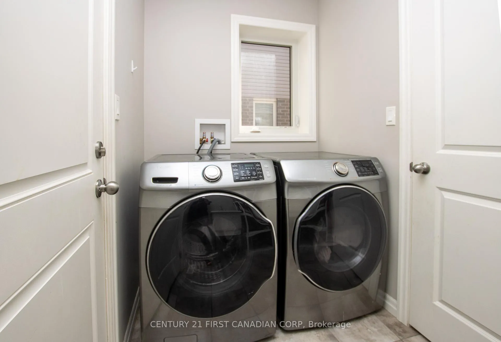 Photo 14 of 16 Arnold Street, Tillsonburg — HOMEH