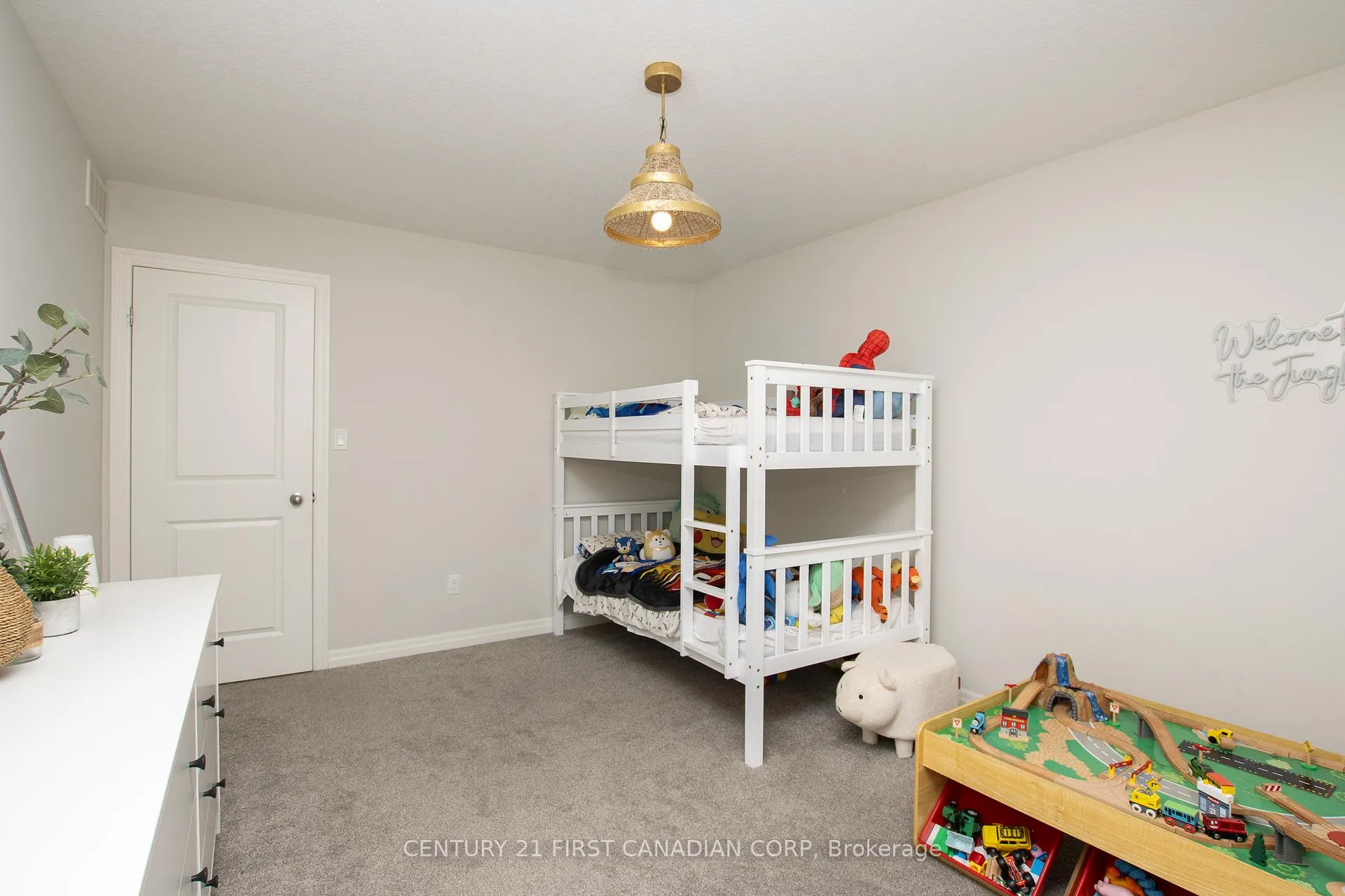 Photo 20 of 16 Arnold Street, Tillsonburg — HOMEH