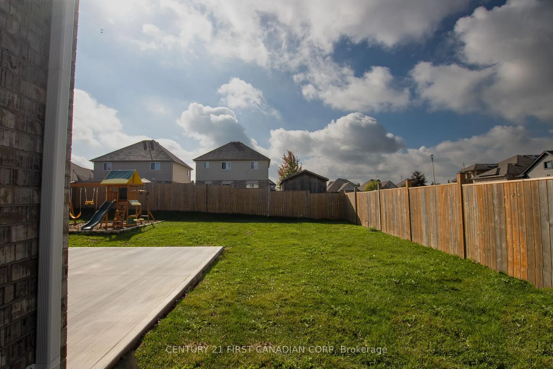 Photo 25 of 16 Arnold Street, Tillsonburg — HOMEH