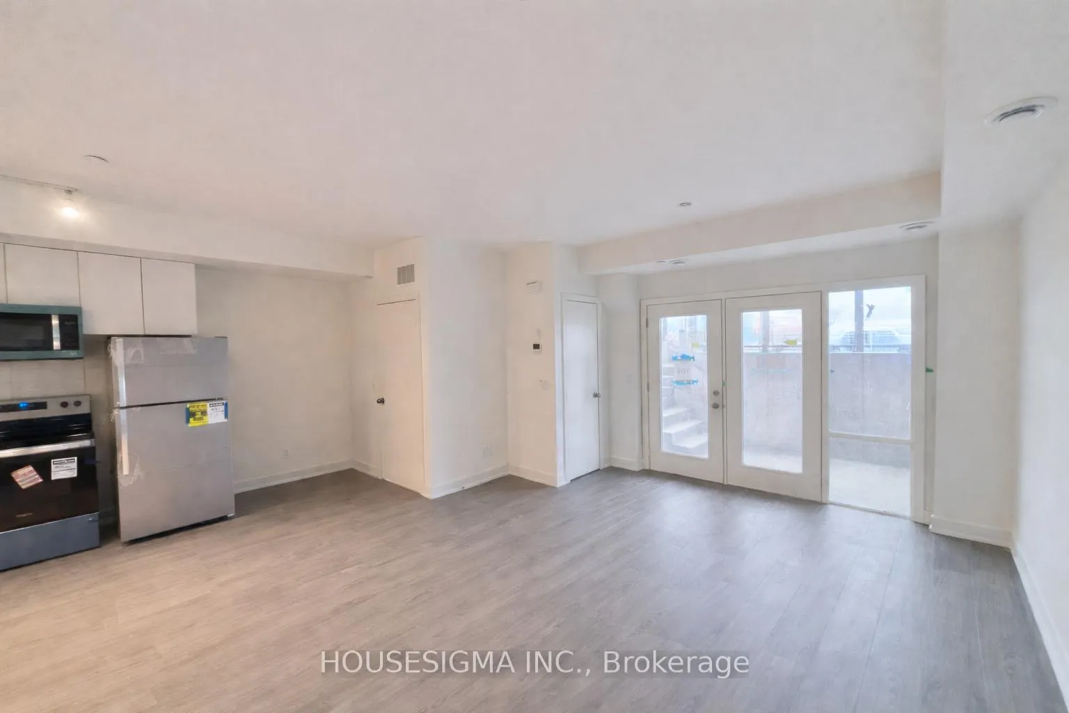 Photo 4 of Unit 103A, 16 Melbourne Avenue, St. Catharines, E. Chester — HOMEH
