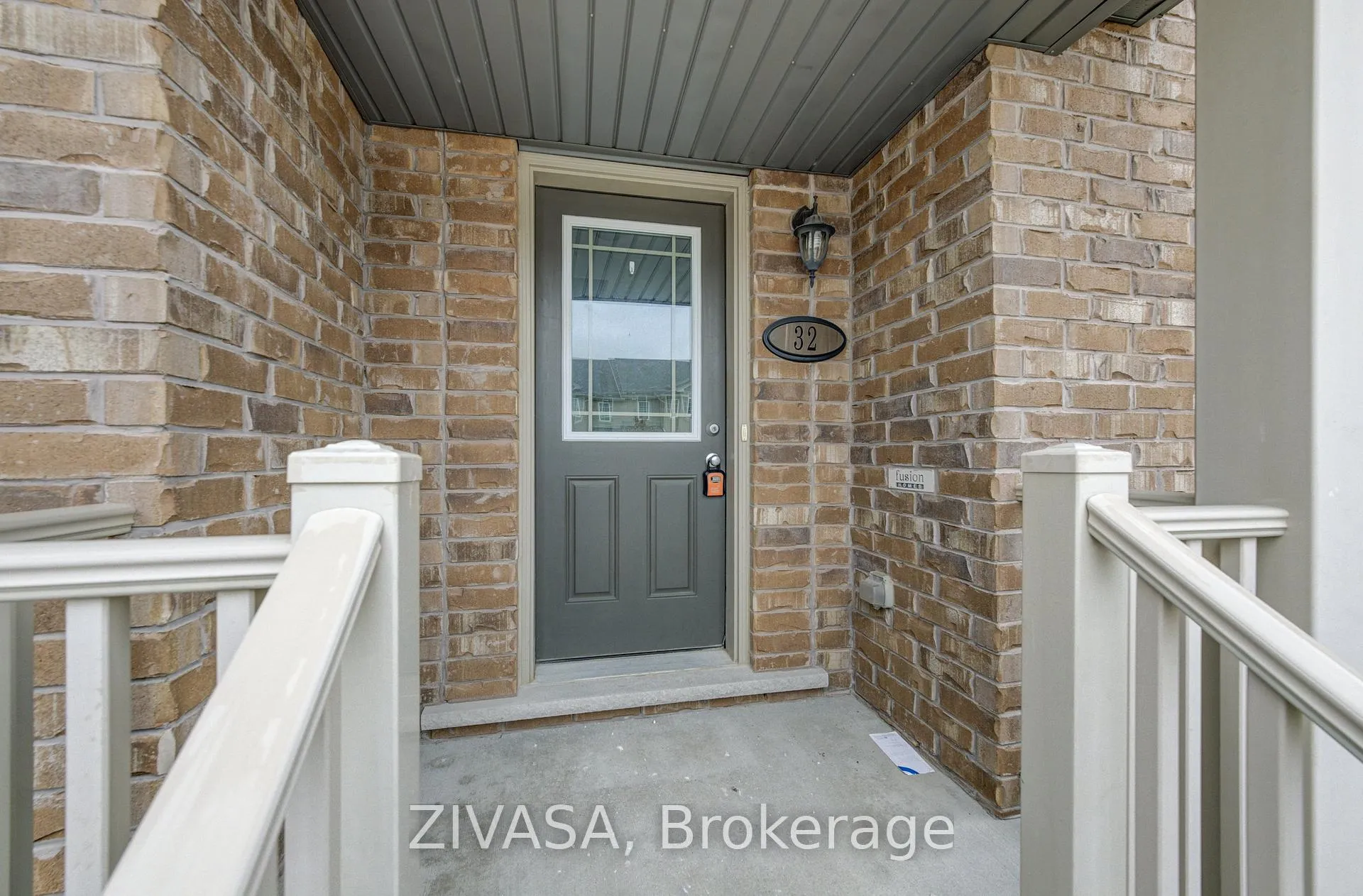 Photo 3 of Unit 32, 14 Amos Drive, Guelph, Kortright East — HOMEH