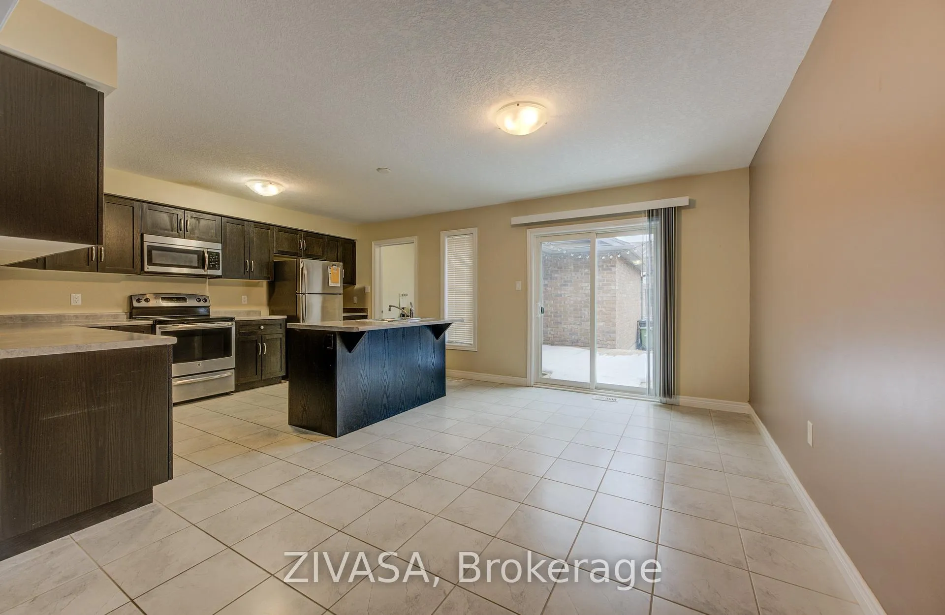 Photo 9 of Unit 32, 14 Amos Drive, Guelph, Kortright East — HOMEH