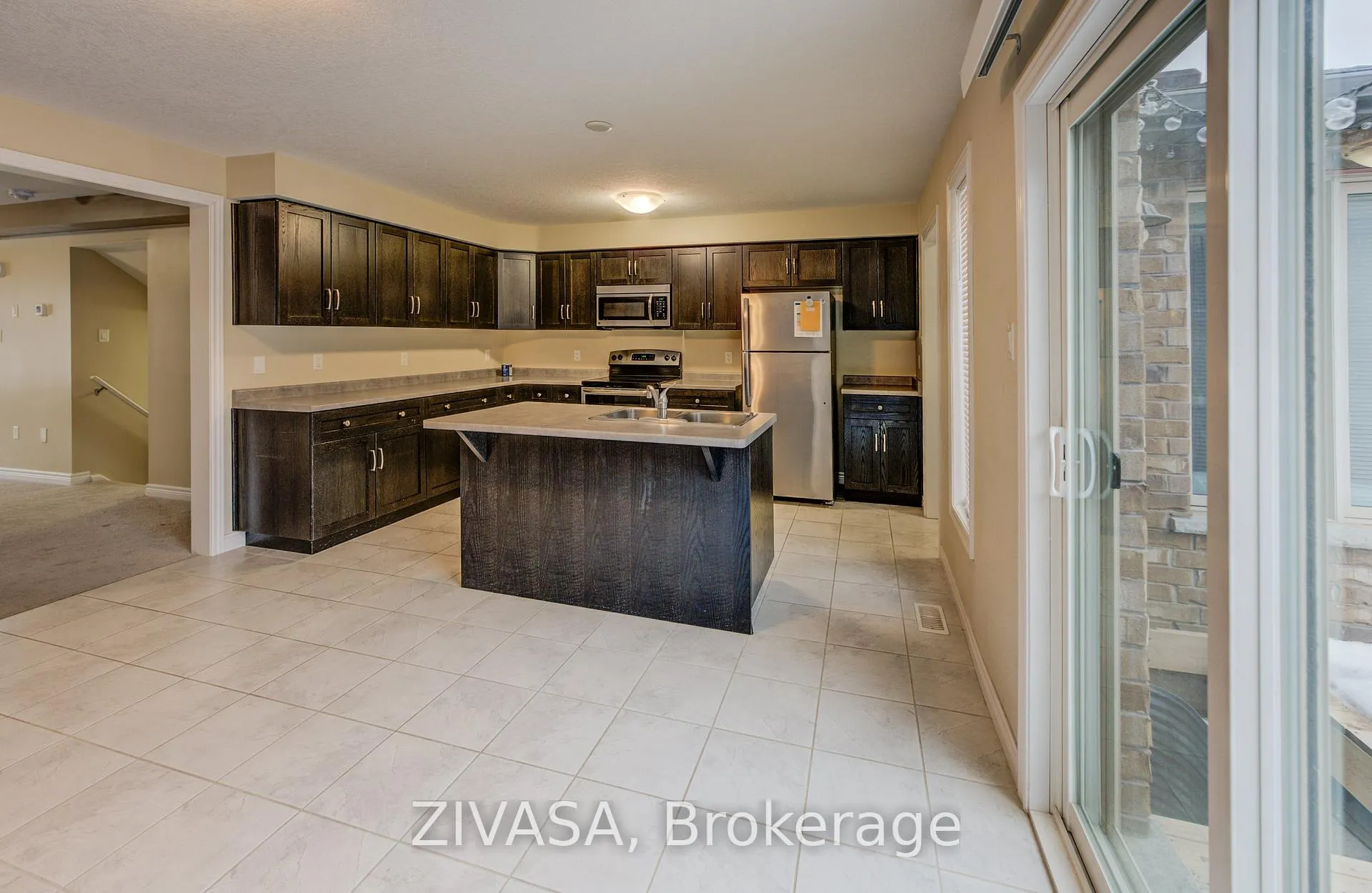 Photo 10 of Unit 32, 14 Amos Drive, Guelph, Kortright East — HOMEH