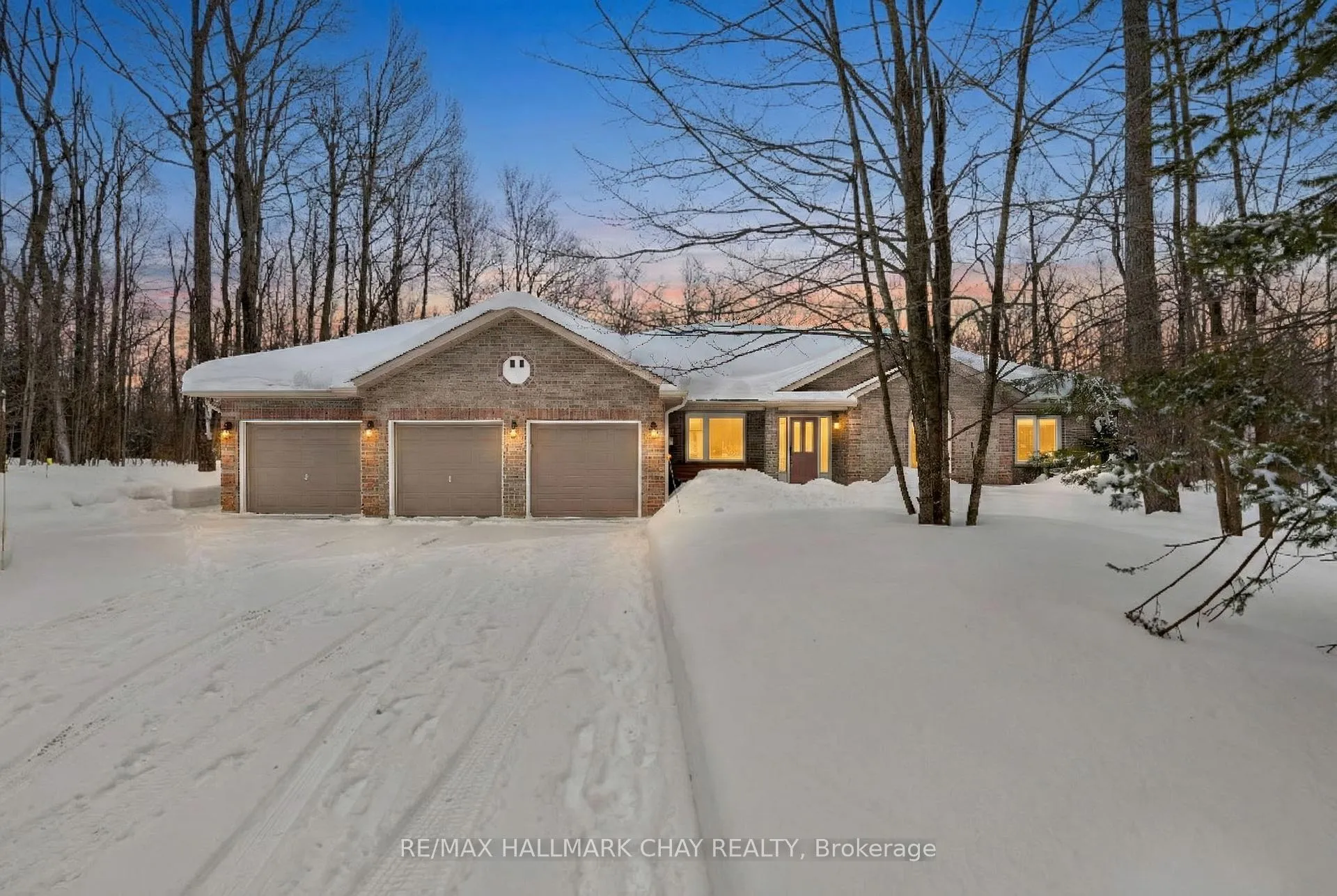 Photo 1 of 29 Maple Ridge Road, Oro-Medonte, Rural Oro-Medonte — HOMEH