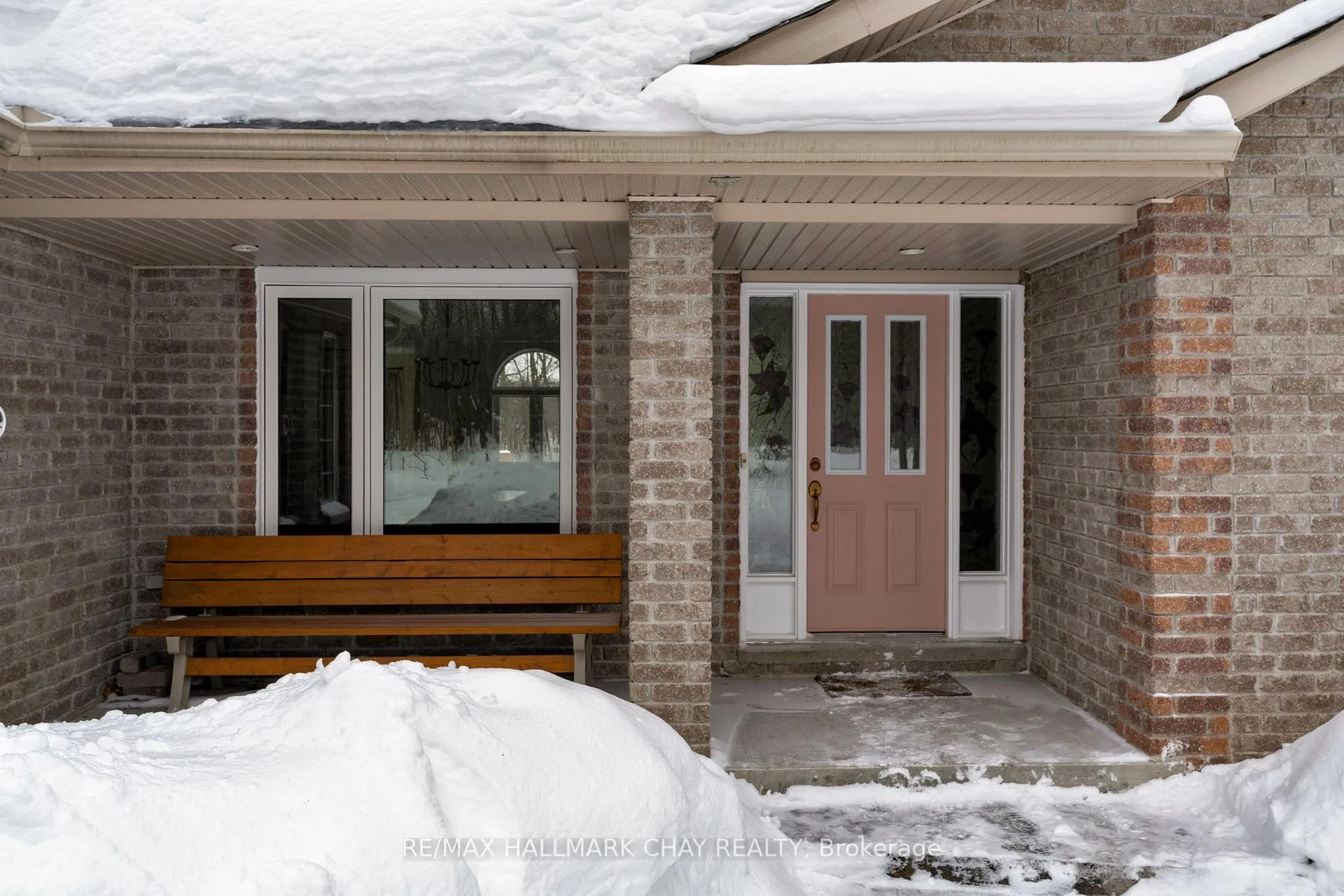 Photo 3 of 29 Maple Ridge Road, Oro-Medonte, Rural Oro-Medonte — HOMEH
