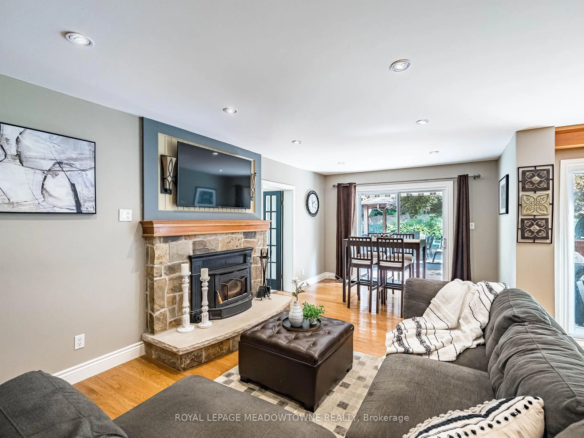 Photo 12 of 40 Hilltop Drive, Caledon, Caledon East — HOMEH