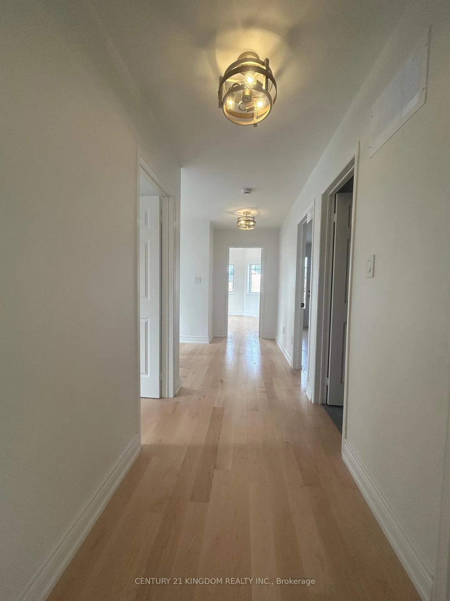 Photo 14 of 1 Seaton Park Road, Toronto, Flemingdon Park — HOMEH