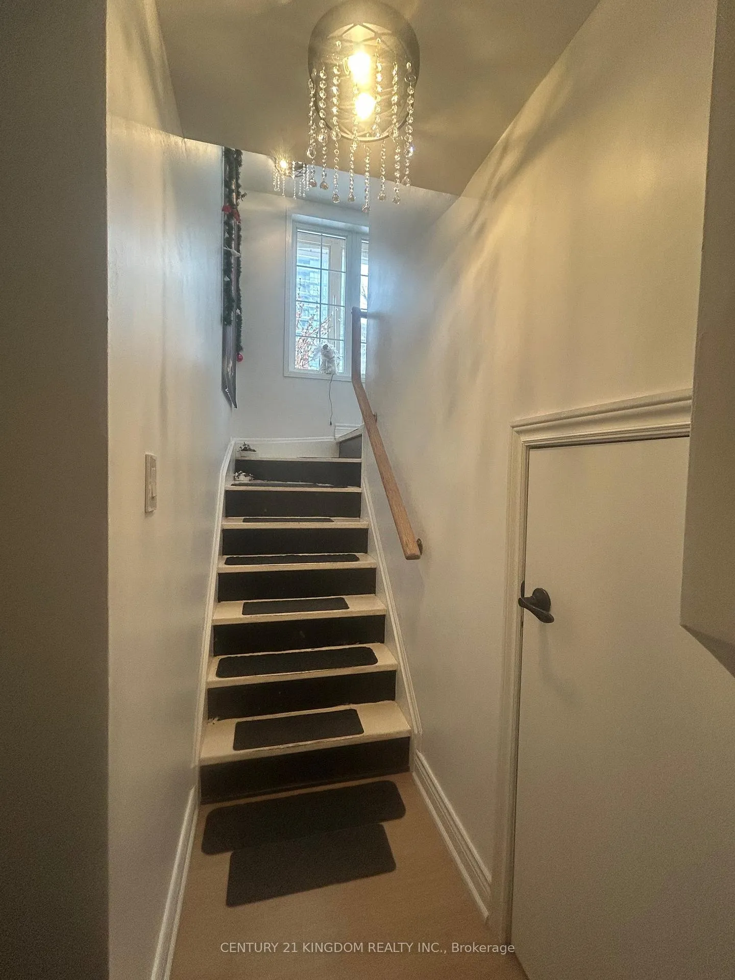 Photo 26 of 1 Seaton Park Road, Toronto, Flemingdon Park — HOMEH