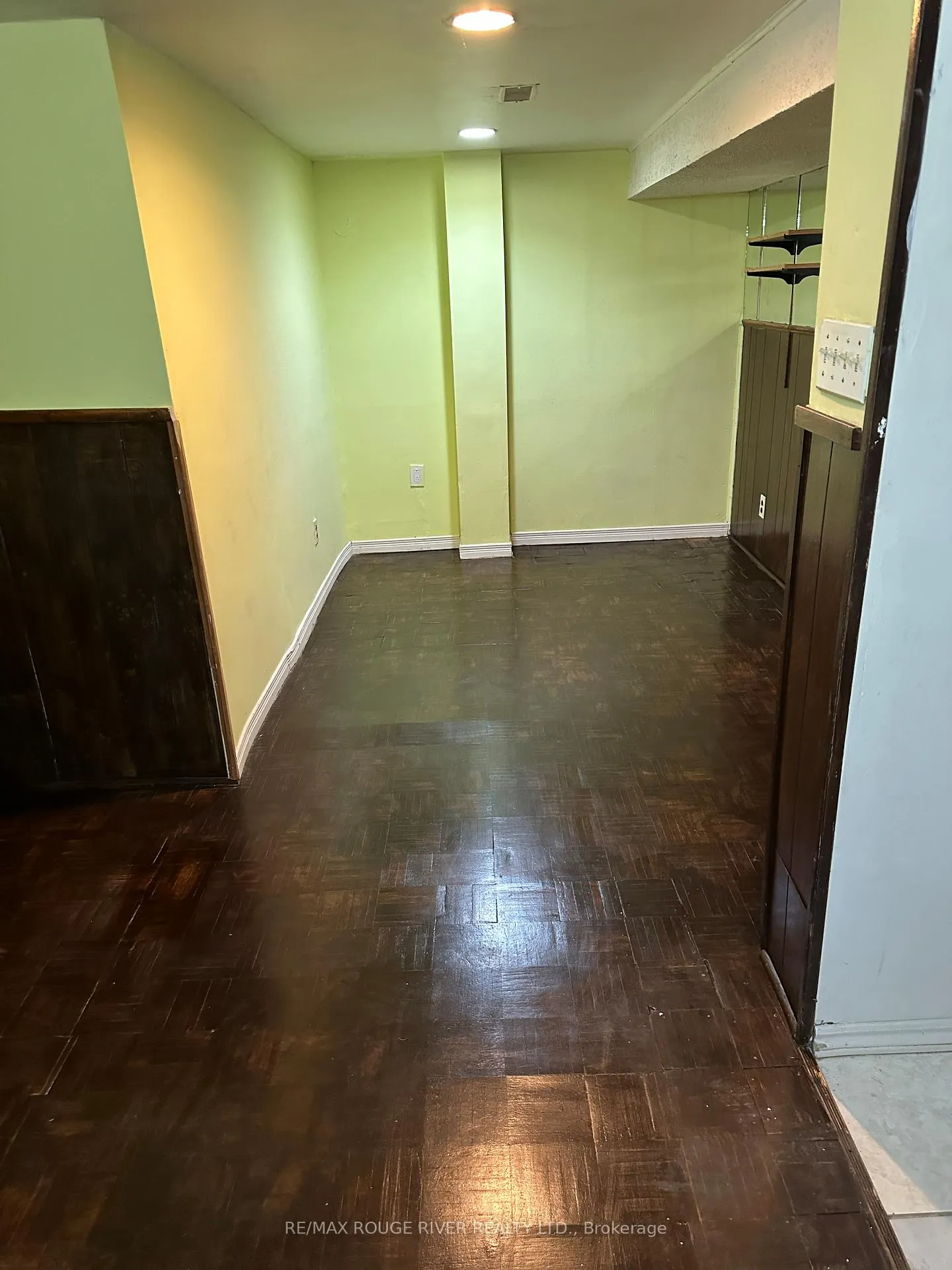 Photo 3 of Unit Basement, 27 Haileybury Drive, Scarborough, Bendale — HOMEH