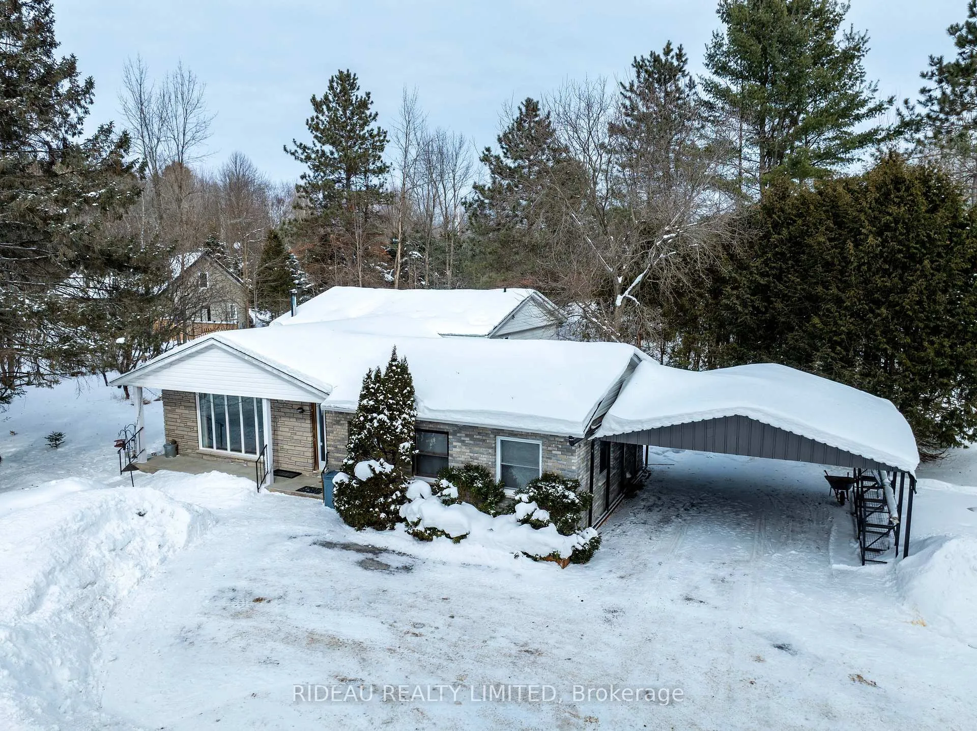 Photo 1 of 109 Perth Street, Rideau Lakes, Rideau Lakes (South Crosby) Twp — HOMEH