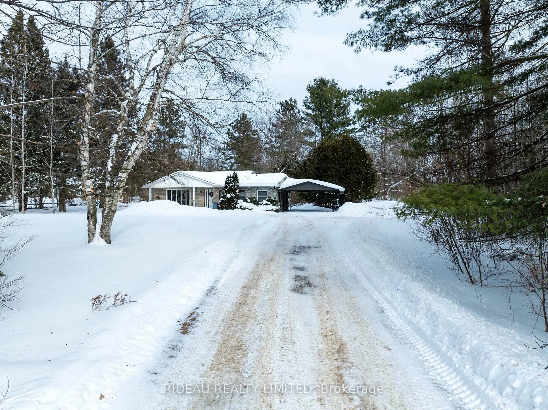 Photo 4 of 109 Perth Street, Rideau Lakes, Rideau Lakes (South Crosby) Twp — HOMEH