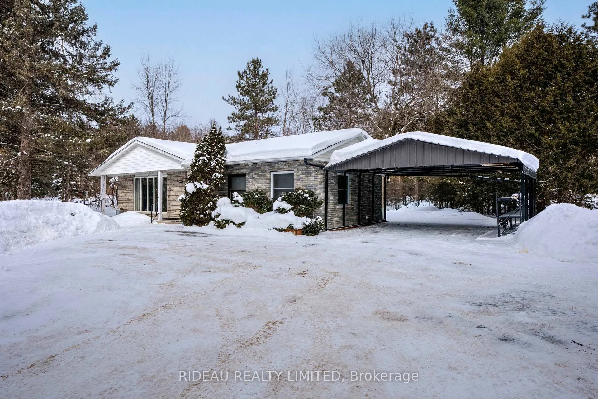 Photo 5 of 109 Perth Street, Rideau Lakes, Rideau Lakes (South Crosby) Twp — HOMEH