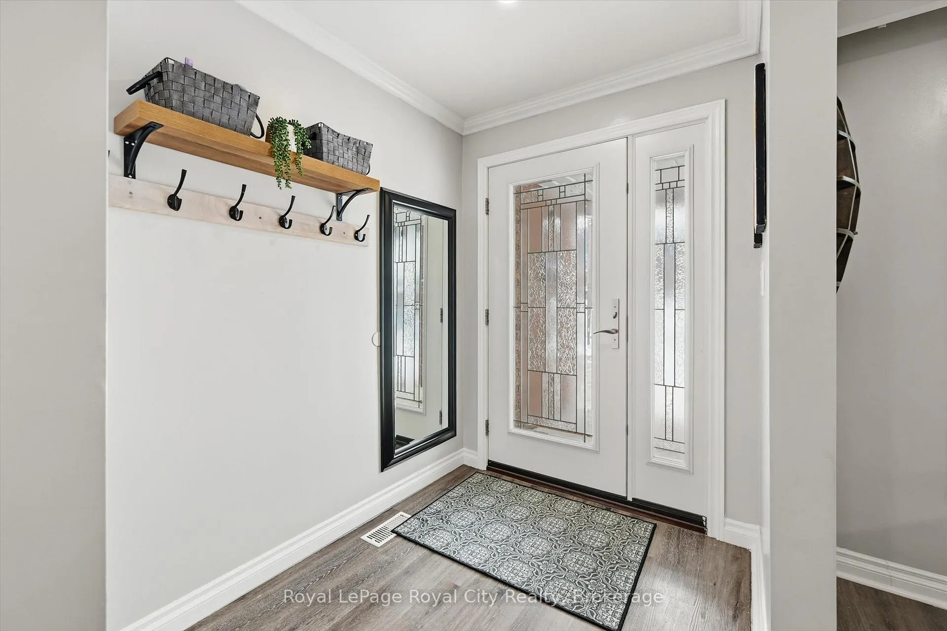 Photo 4 of 74 Summercrest Drive, Hamilton, Gershome — HOMEH