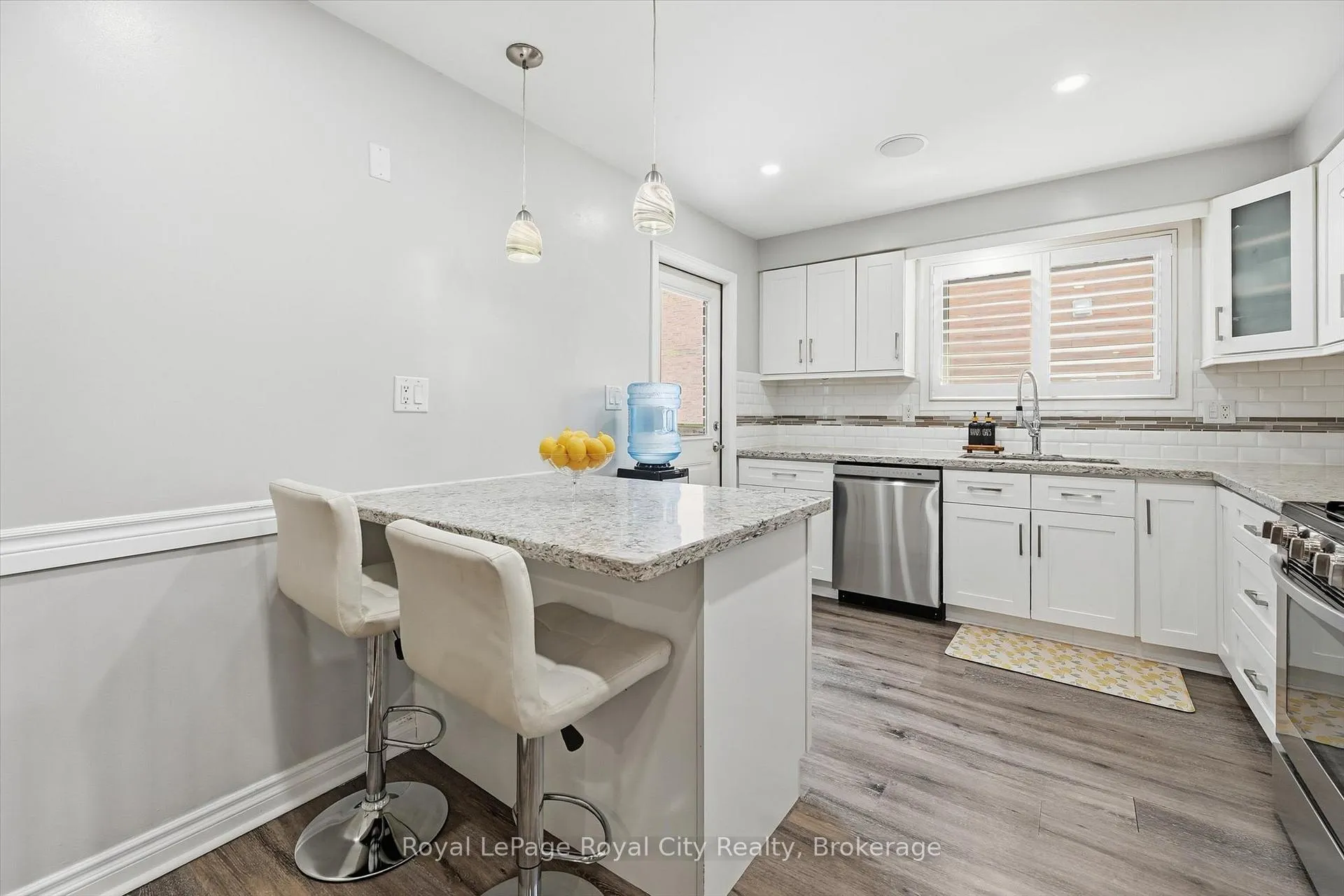 Photo 11 of 74 Summercrest Drive, Hamilton, Gershome — HOMEH