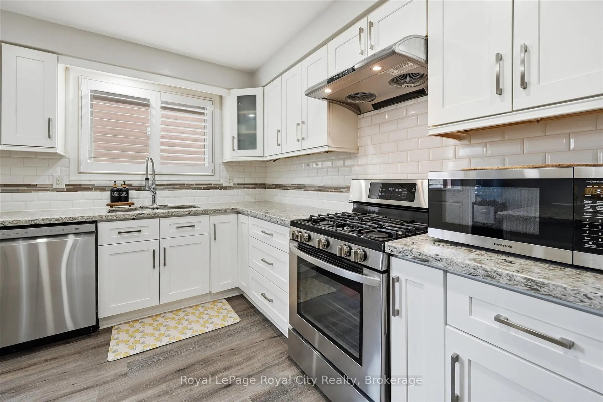Photo 13 of 74 Summercrest Drive, Hamilton, Gershome — HOMEH