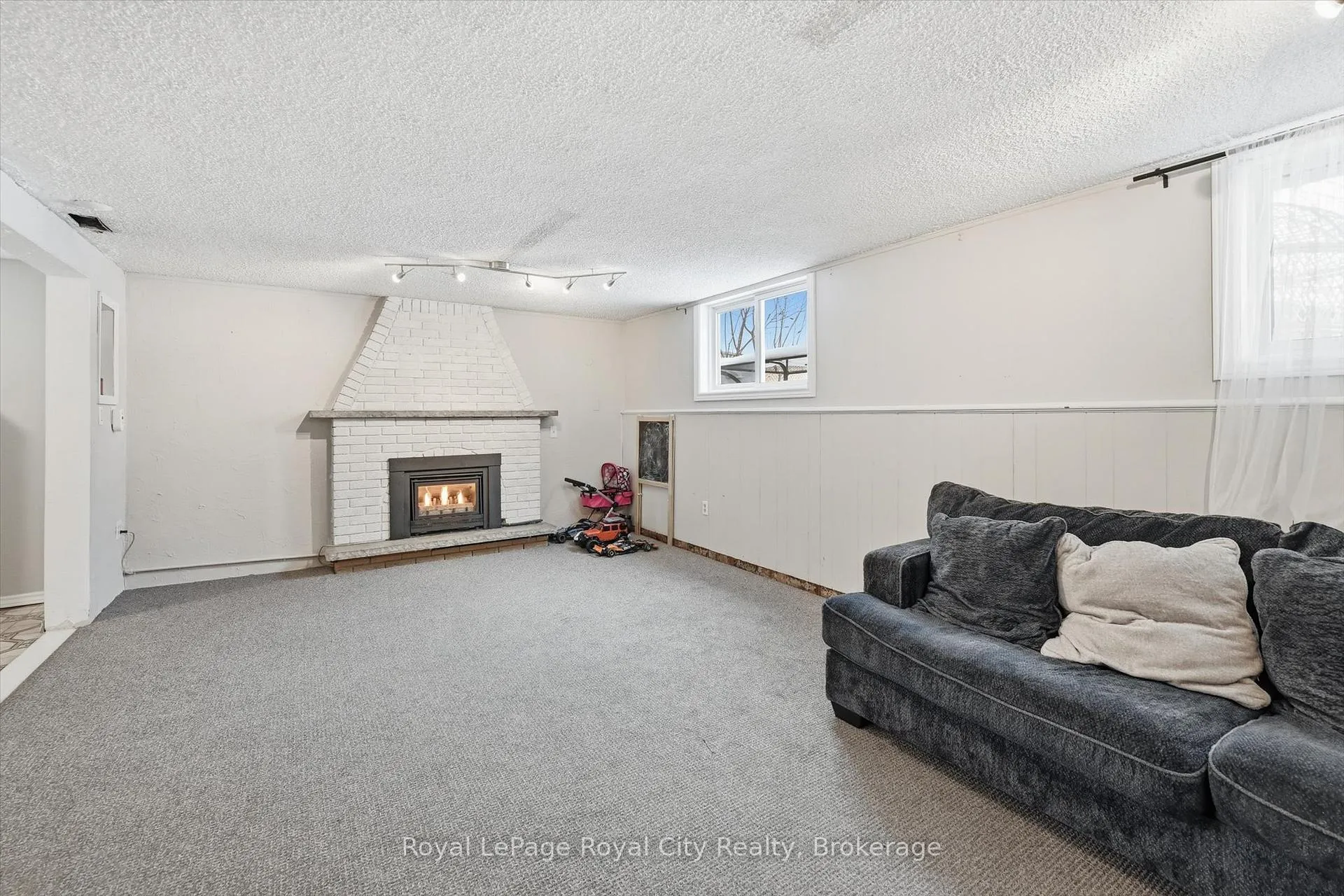 Photo 29 of 74 Summercrest Drive, Hamilton, Gershome — HOMEH