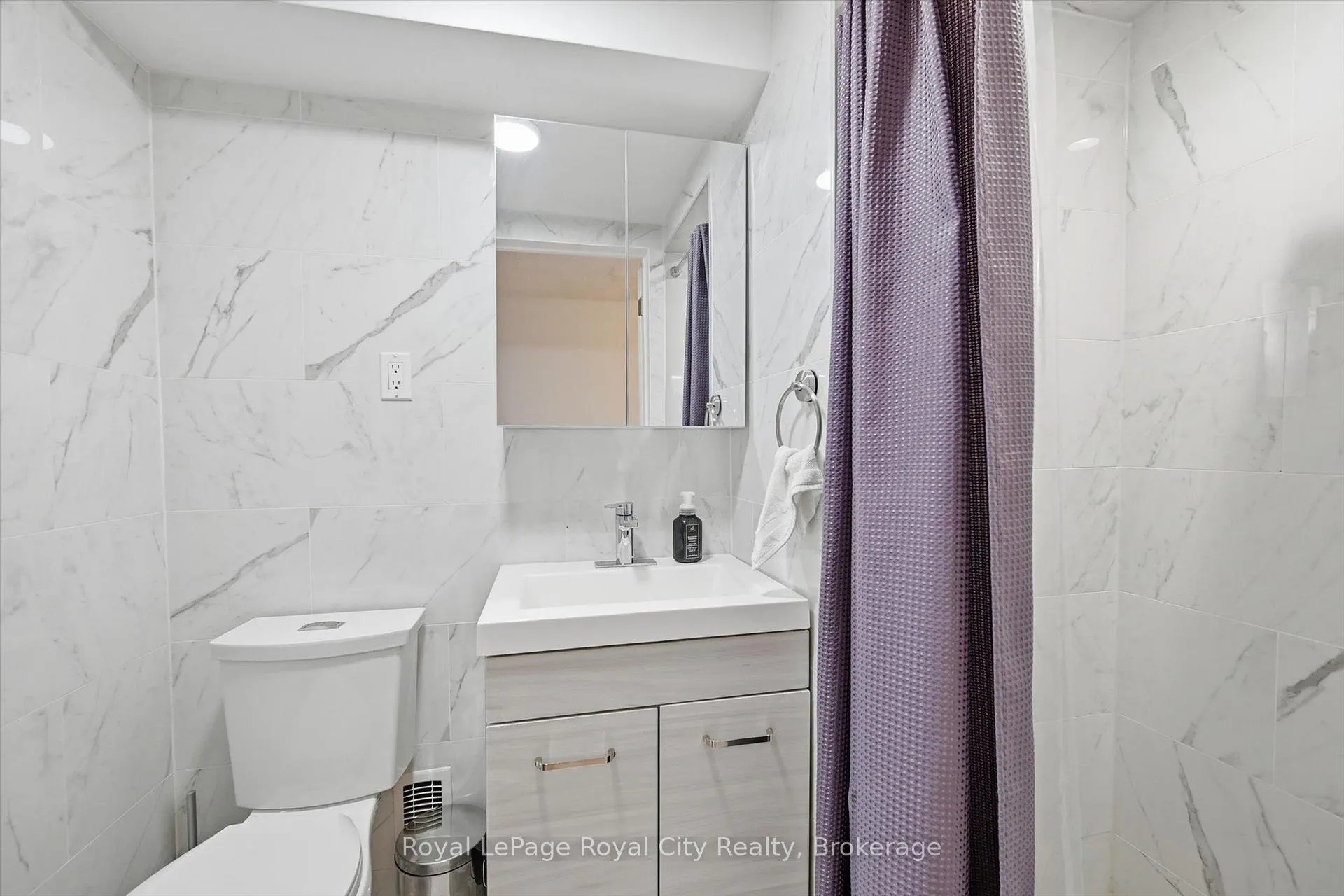 Photo 34 of 74 Summercrest Drive, Hamilton, Gershome — HOMEH