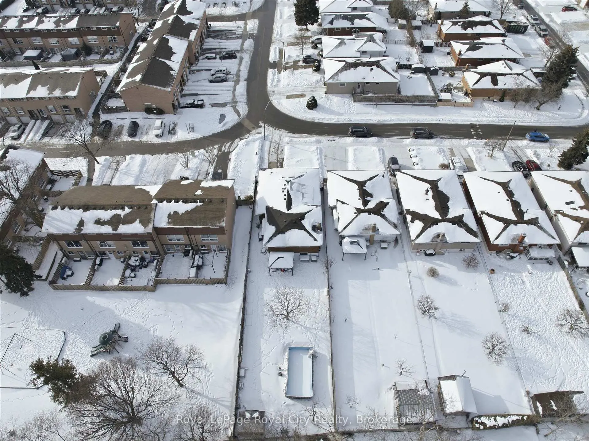 Photo 45 of 74 Summercrest Drive, Hamilton, Gershome — HOMEH